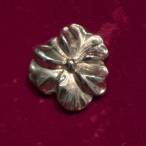 Vintage Jeri Lou Goldtone Scarf Clip